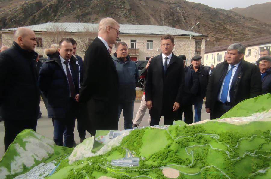 Александр Новак и Казбек Коков побывали на стройплощадке Эльбрусского горнорудного комбината