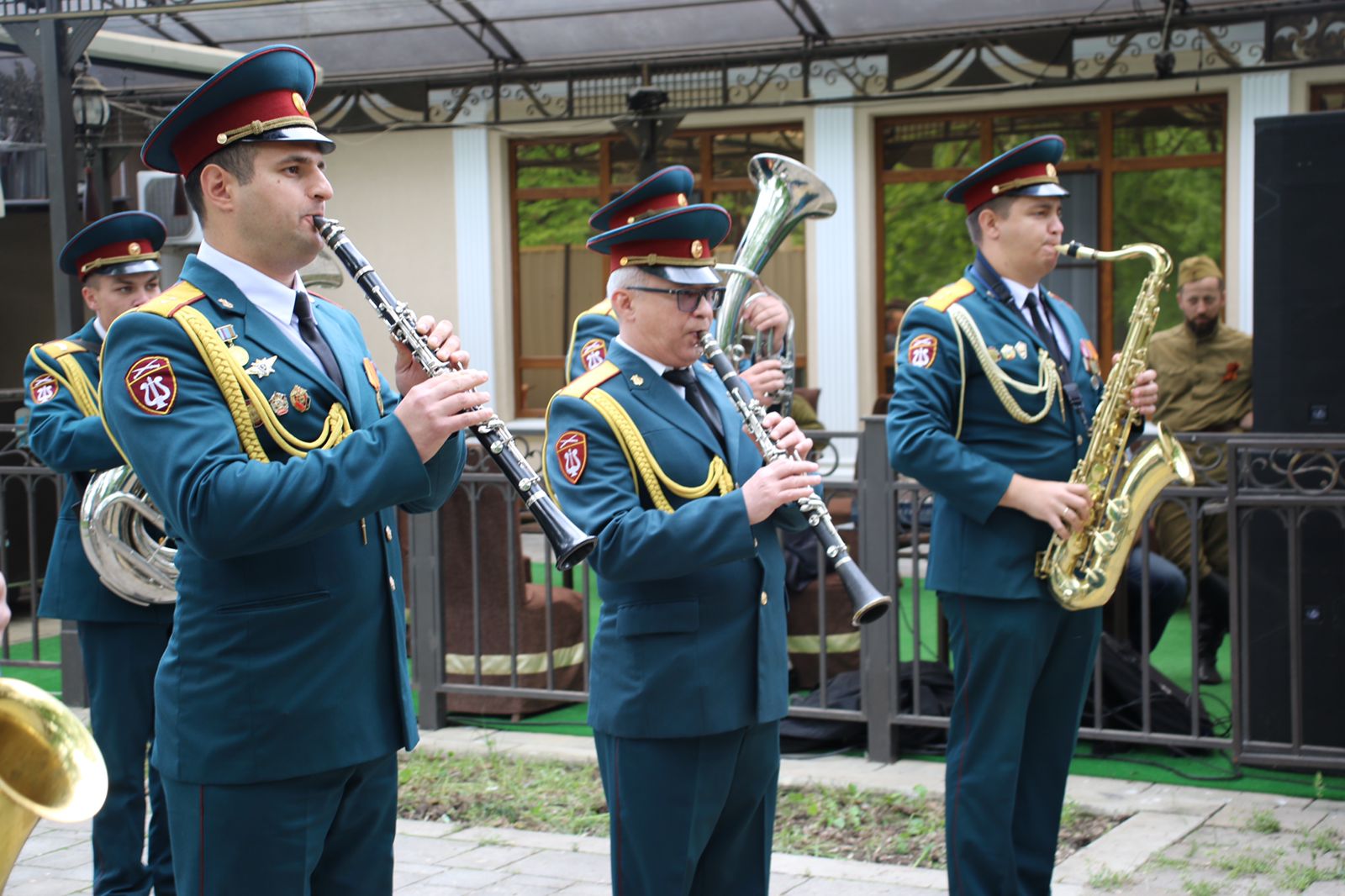 Оркестр Росгвардии поздравил жителей Кабардино-Балкарии с Днем Победы  