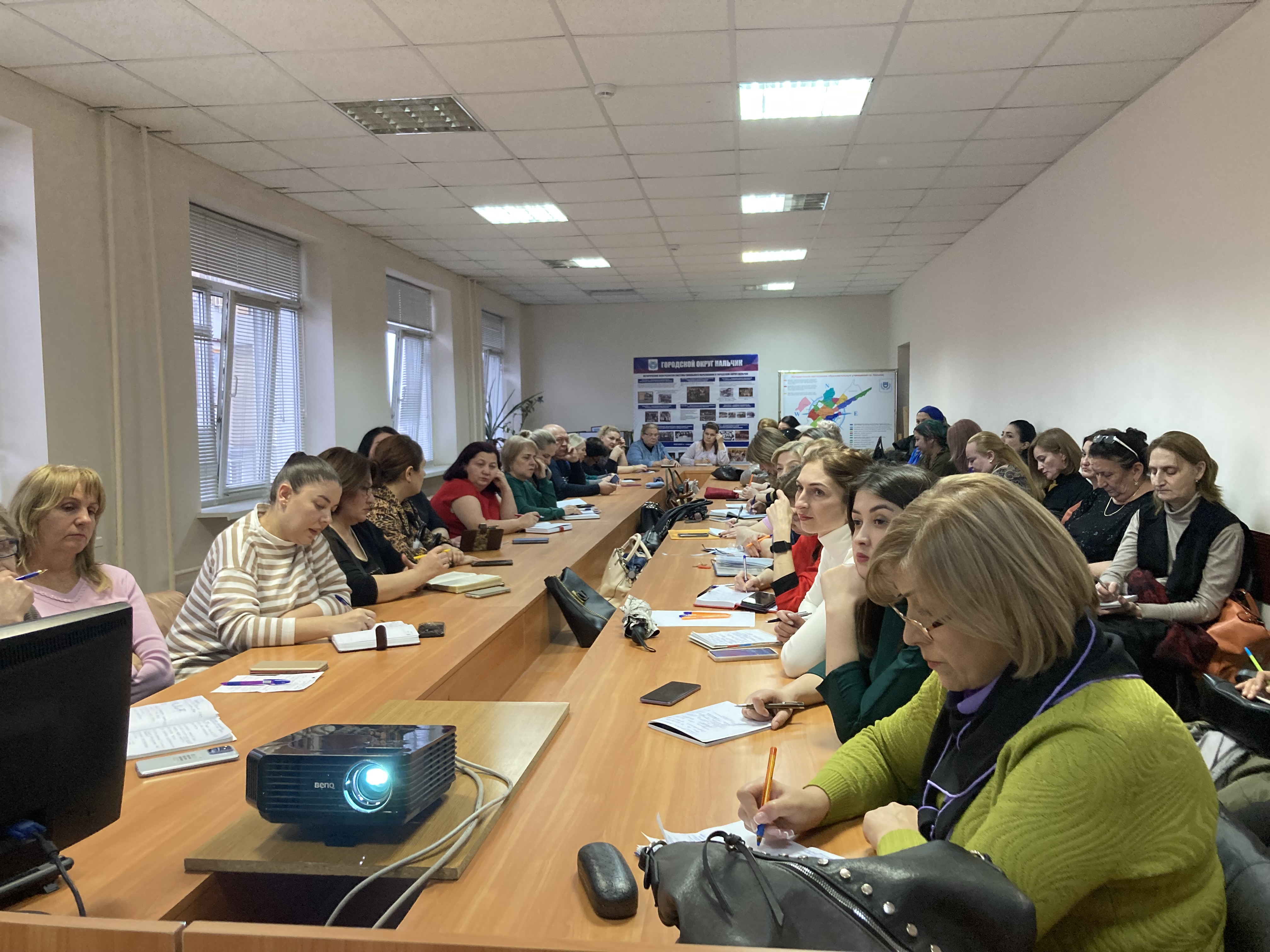 Сотрудники ГИБДД и МЧС встретились с педагогами