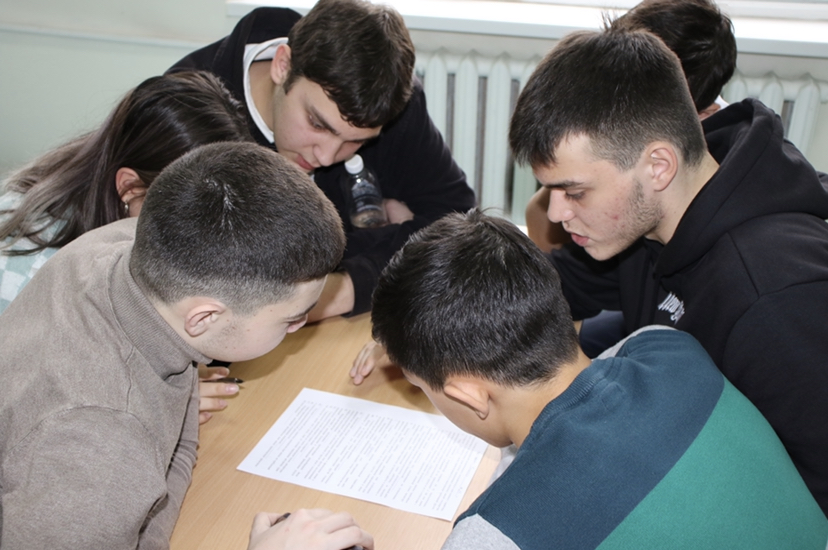 В Нальчике прошла интеллектуально-правовая игра «Молодёжь и закон»  