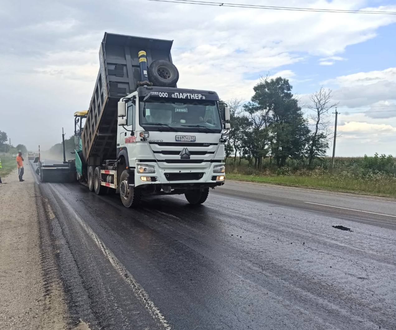 Ремонтируют участок дороги Нальчик-Майский общей протяженностью 5,5 км.
