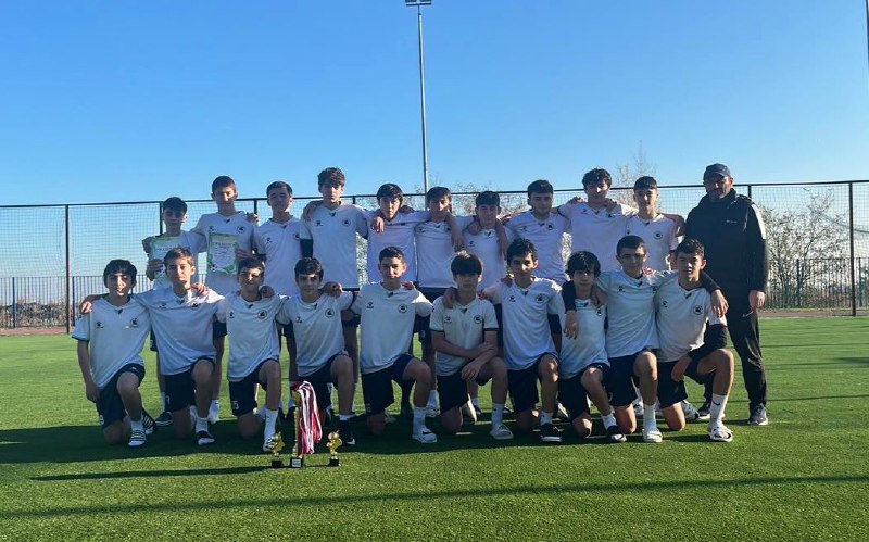 Юные футболисты Кабардино-Балкарии взяли серебро на турнире в Волгограде