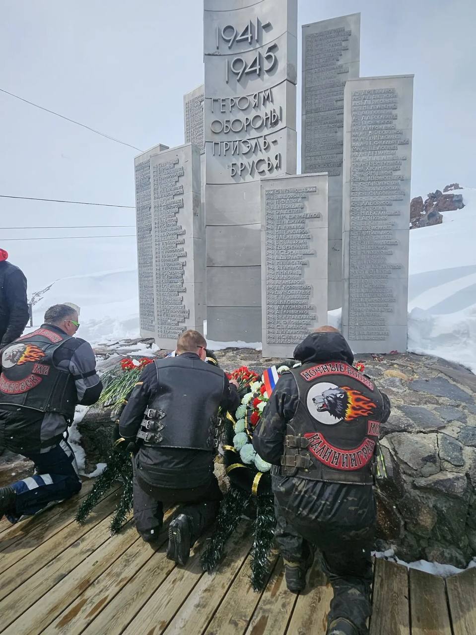 “Ночные волки” почтили память защитников Эльбруса