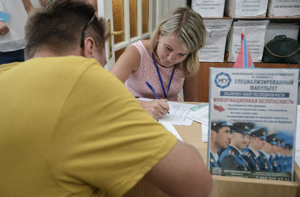 Участники СВО и их дети подали более 9 тысяч заявлений на поступление в вузы