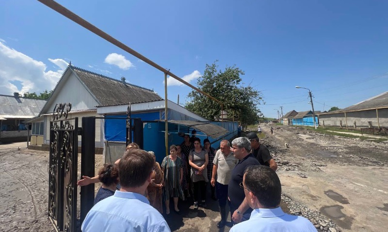 Казбек Коков посетил селение Нижний Курп,пострадавшее от непогоды накануне