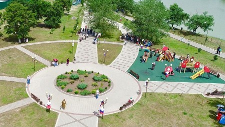  Глава КБР Казбек Коков принял участие в открытии нового парка в Баксане