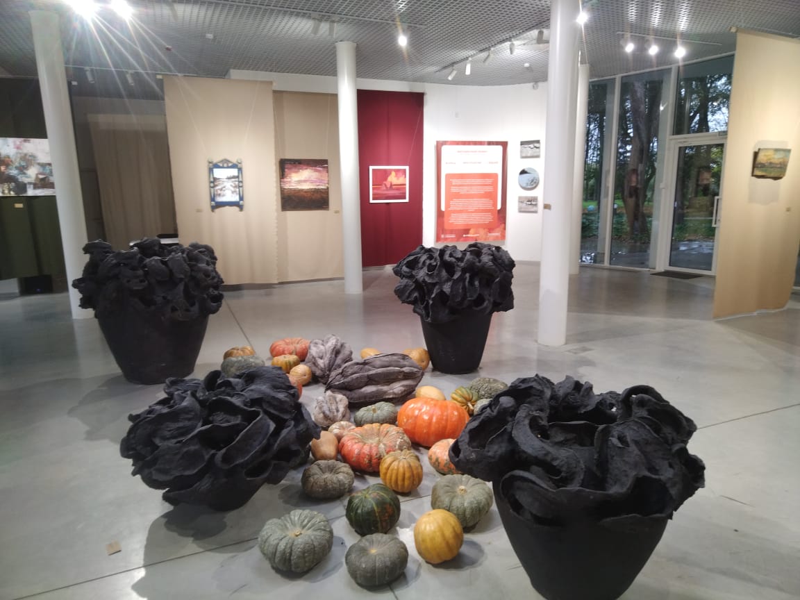 Двухмерные полотна и трехмерные арт-объекты в Нальчике 