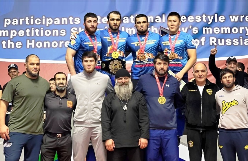 Азамат Закуев взял «серебро» в Дагестане