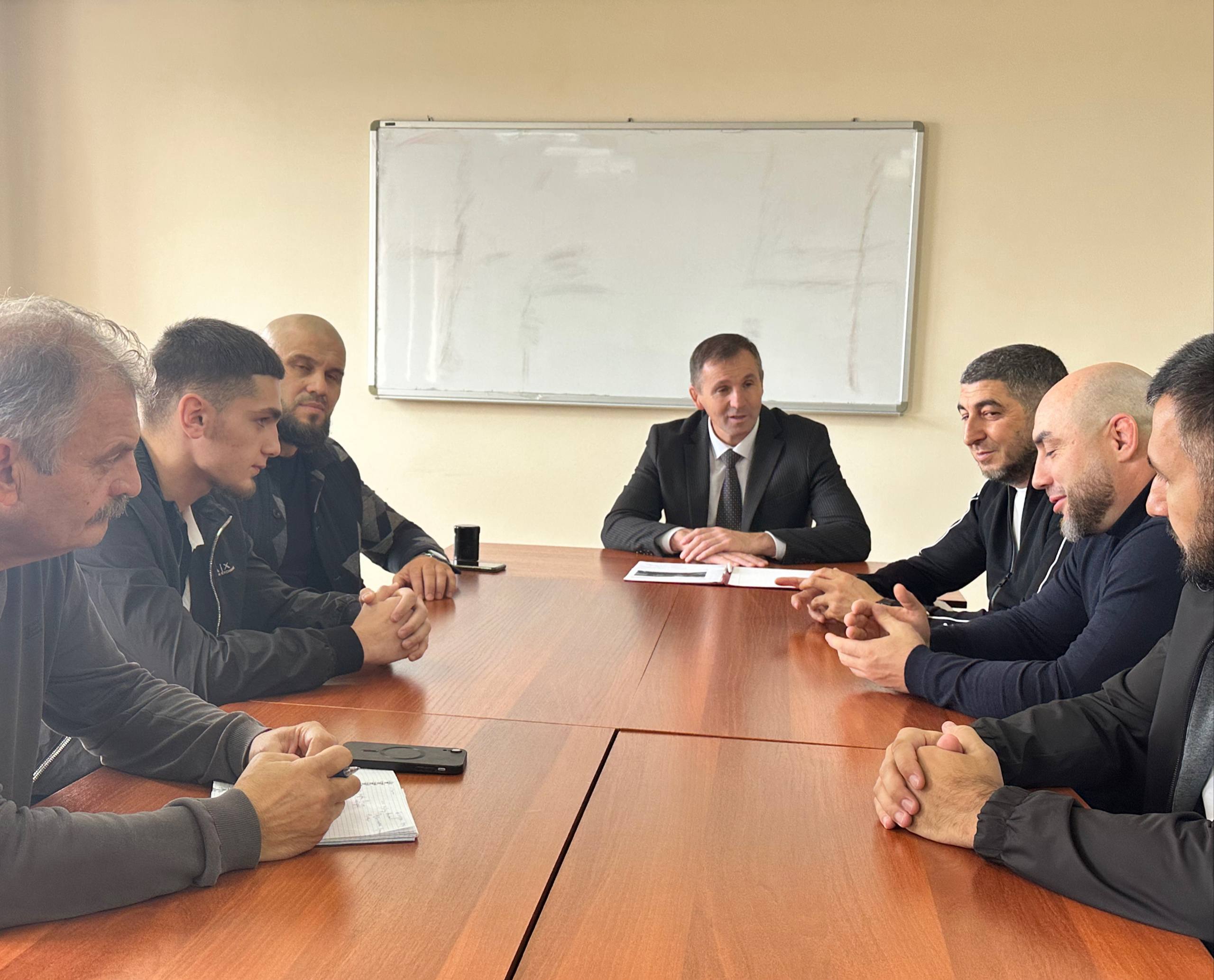 В Нальчике обсудили успех Имрана Мансурова на первенстве мира по MMA