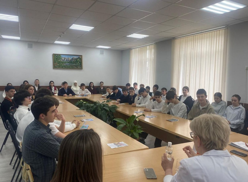 В Терском районе полицейские проводят встречи с молодежью в рамках акции «Чистое поколение»