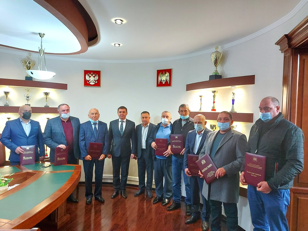 В Баксанском районе поздравили аграриев