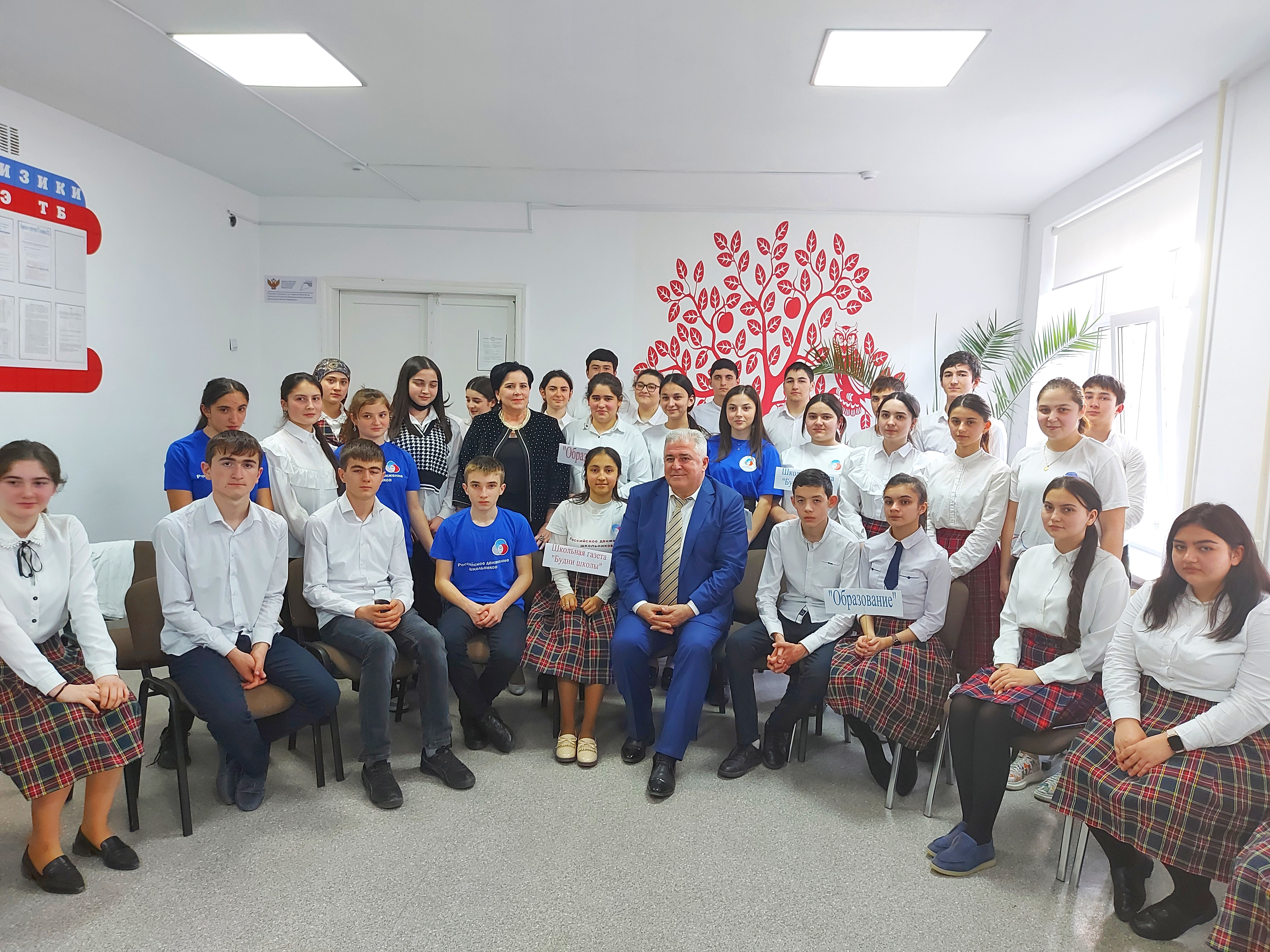 Школьники Атажукино встретились с министром культуры