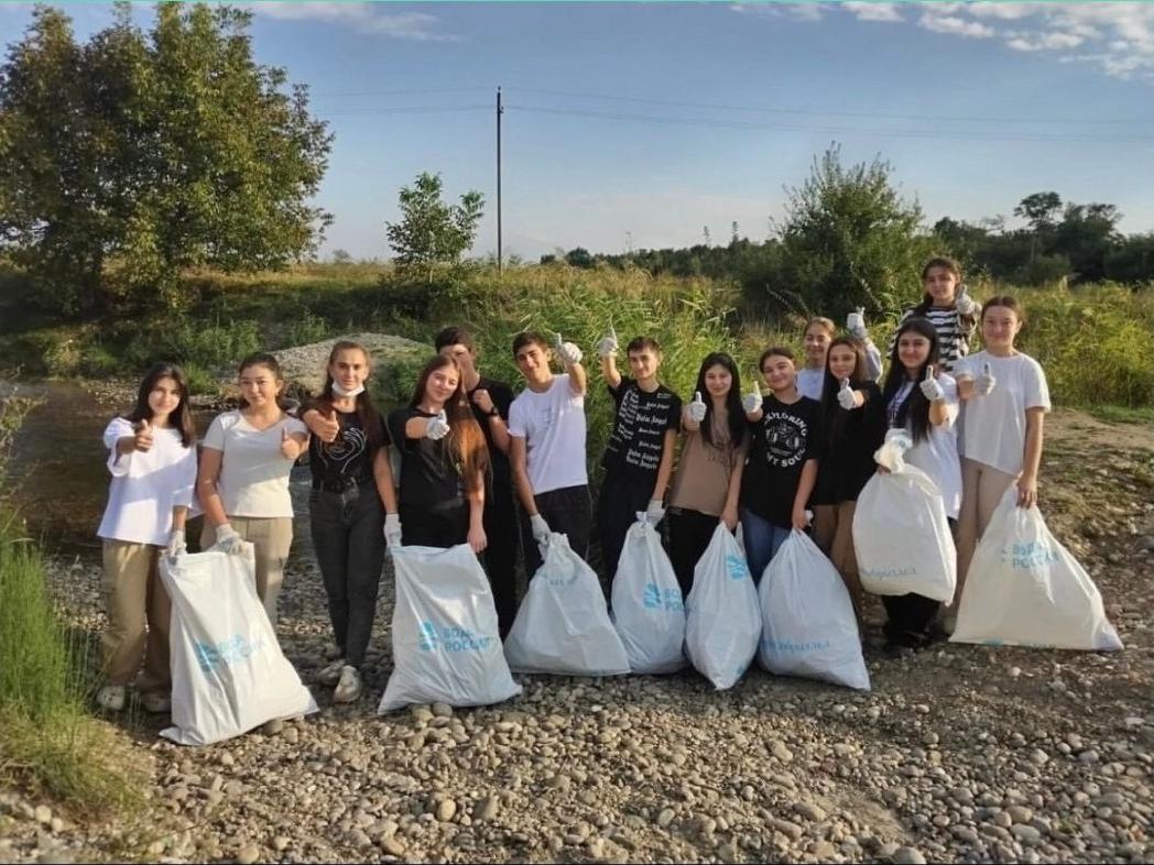 В Кабардино-Балкарии проходит уборка на берегах водоёмов   
