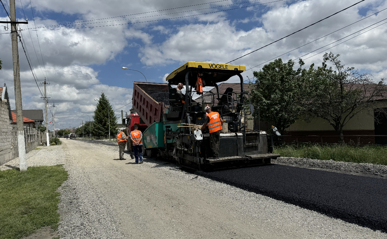 Продолжается ремонт автодорог Морзох-Шитхала и подъездного участка к селению Шитхала