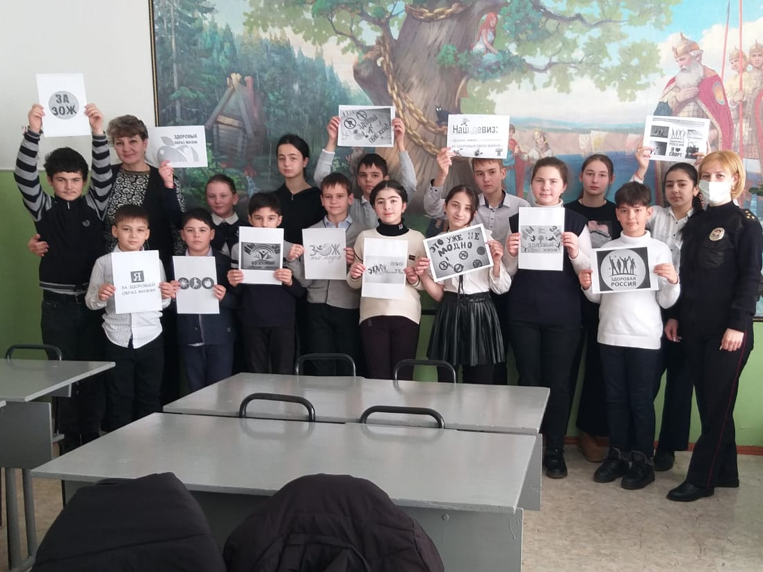 Полицейские Эльбрусского района присоединились к акции «За здоровье и безопасность наших детей»