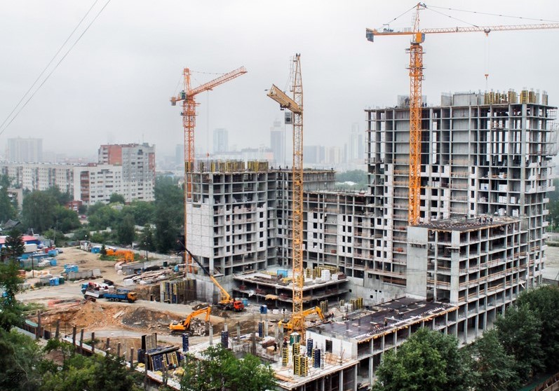 Строительство жилья и модернизацию ЖКХ профинансируют в опережающем темпе