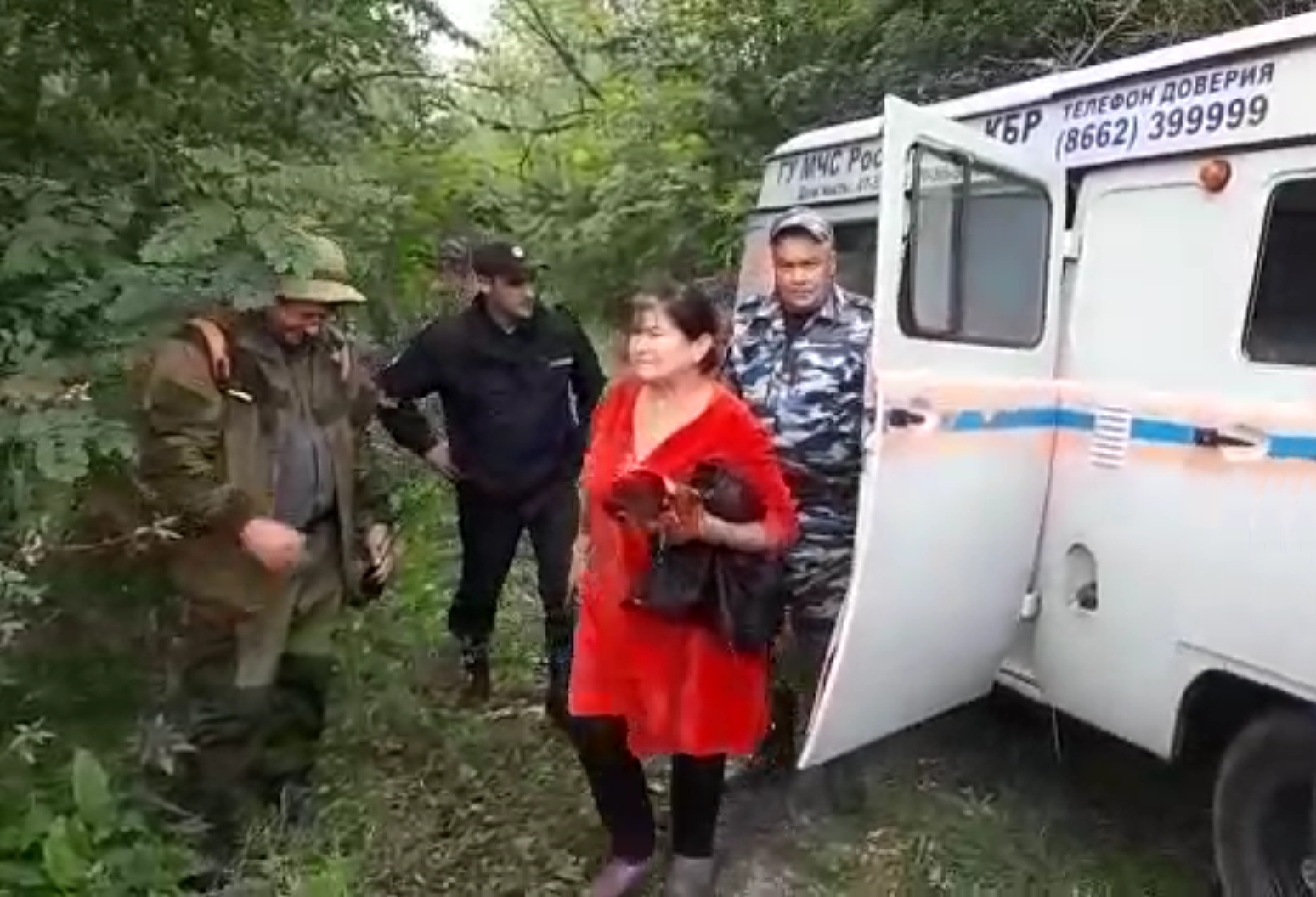 Полицейские Кабардино-Балкарии и добровольцы нашли двух заблудившихся грибников