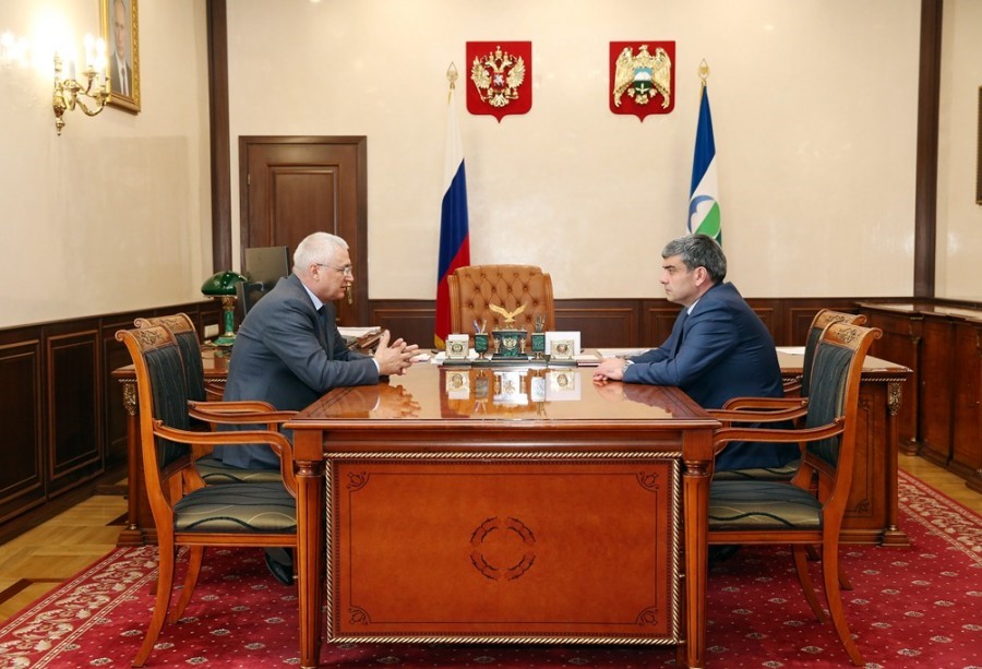 Казбек Коков провел рабочую встречу с руководителем Западно-Каспийского бассейнового водного управления