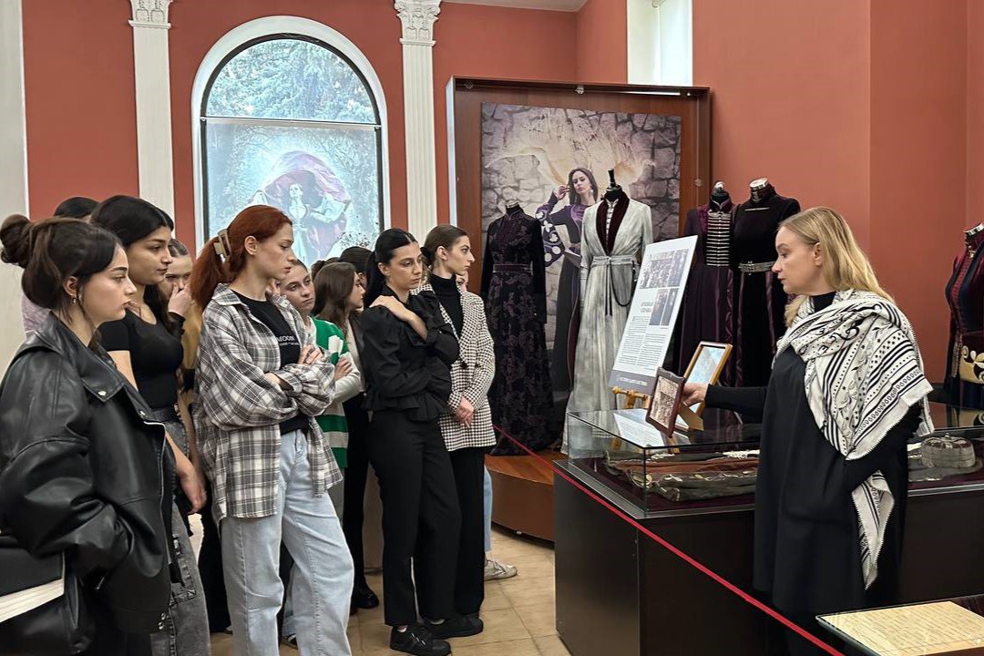 В Нальчике провели мастер-класс по национальному костюму