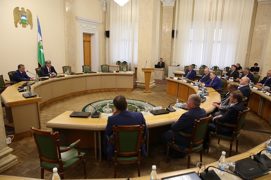 Глава КБР Казбек Коков принял участие в совещании под председательством Сергея Шойгу