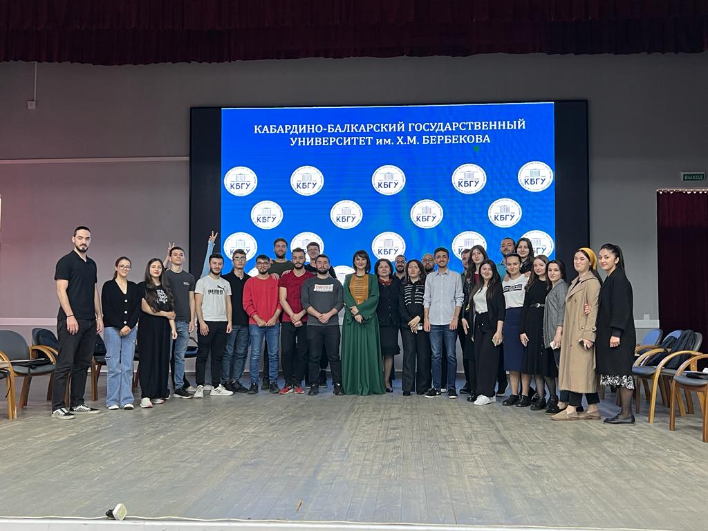 студенты соотечественники. марьин кемгму. выпускники италия. студент лидер. славянский университет в душанбе.