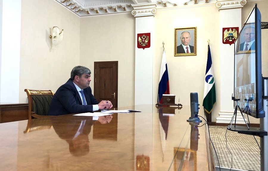 Казбек Коков в режиме видеоконференции провел совещание с членами правительства КБР