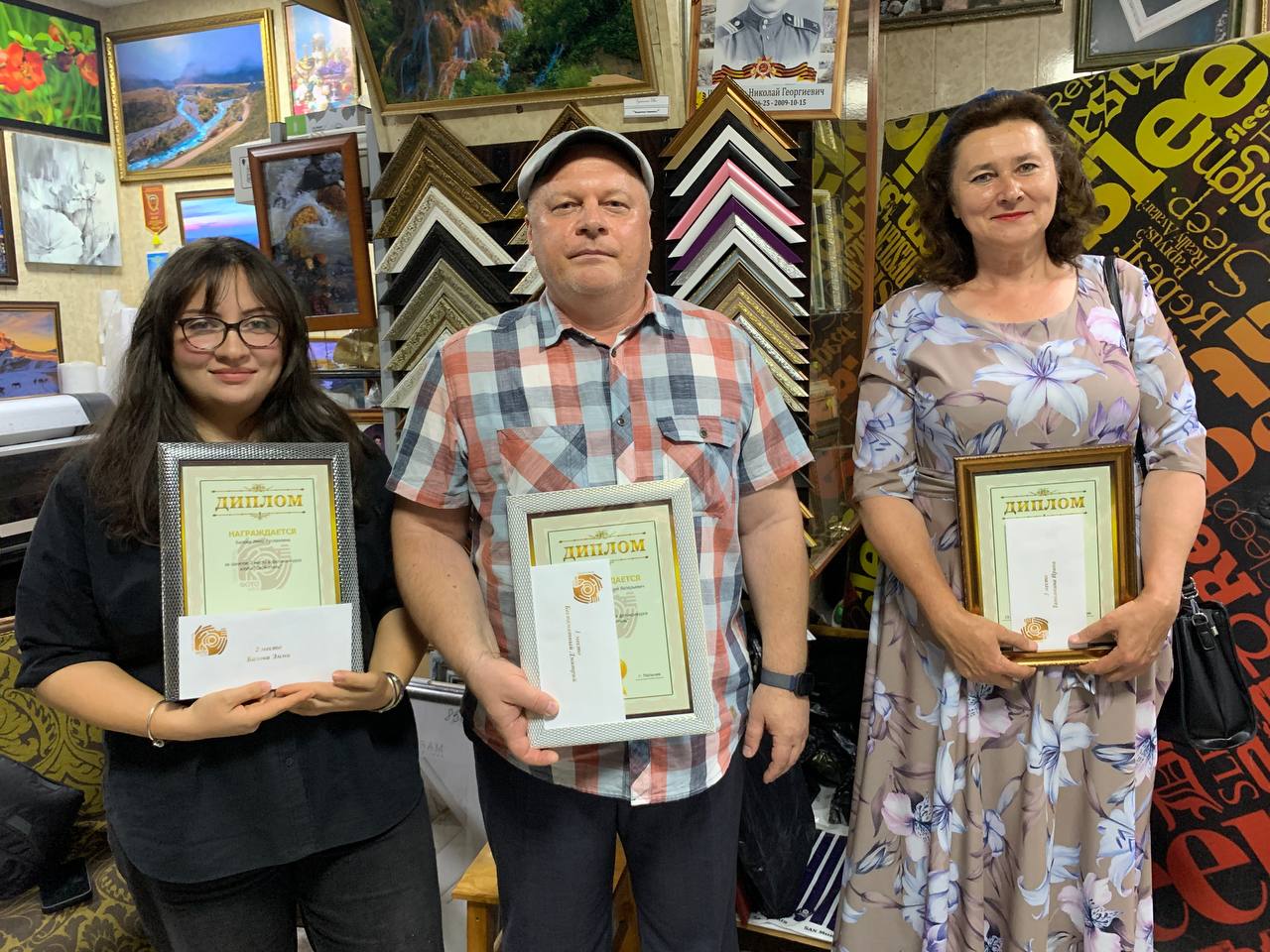 Полку фотохудожников прибыло