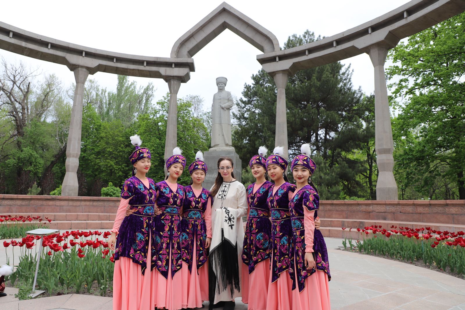 Поэт из Нальчика представляет российскую литературу в Бишкеке