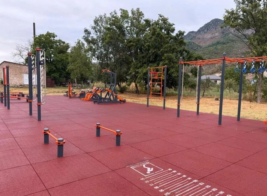 Новая спортплощадка ﻿ ﻿