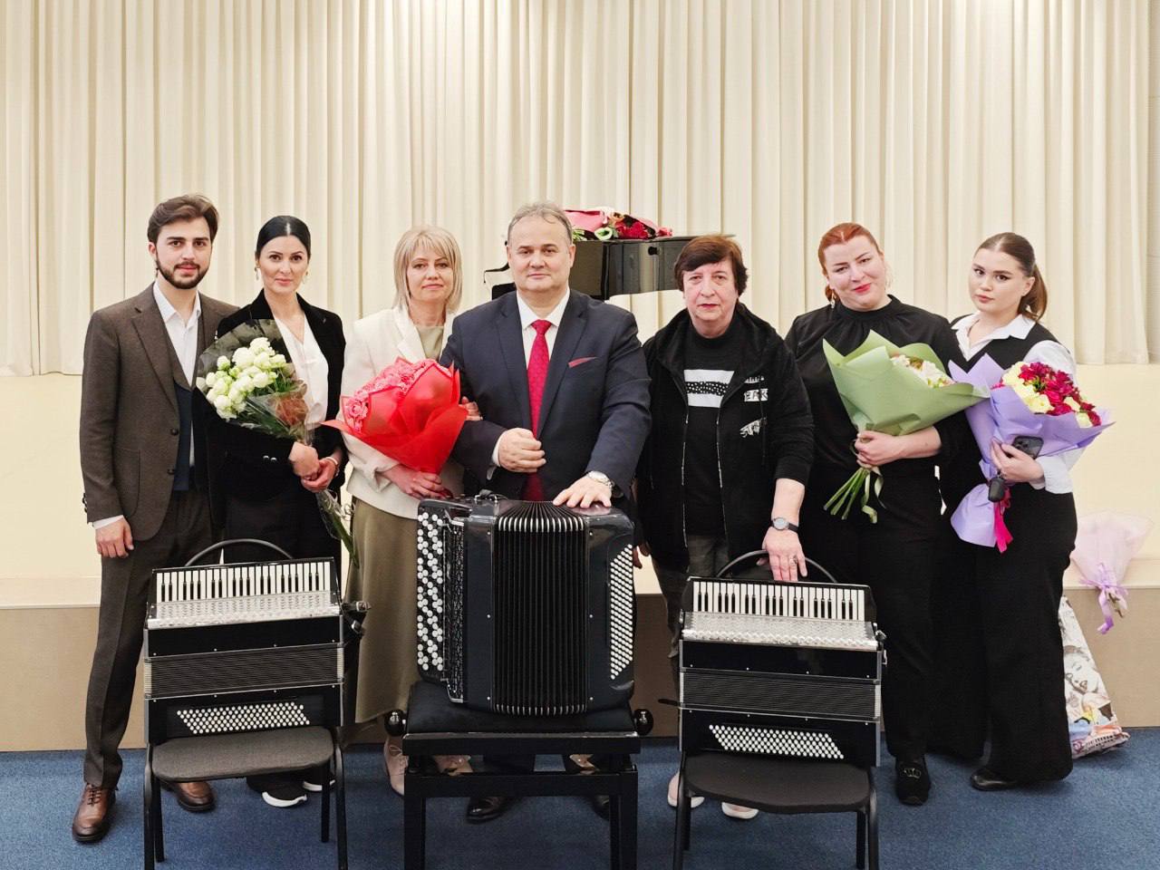 Концерт студентов института искусств прошел в Беслане