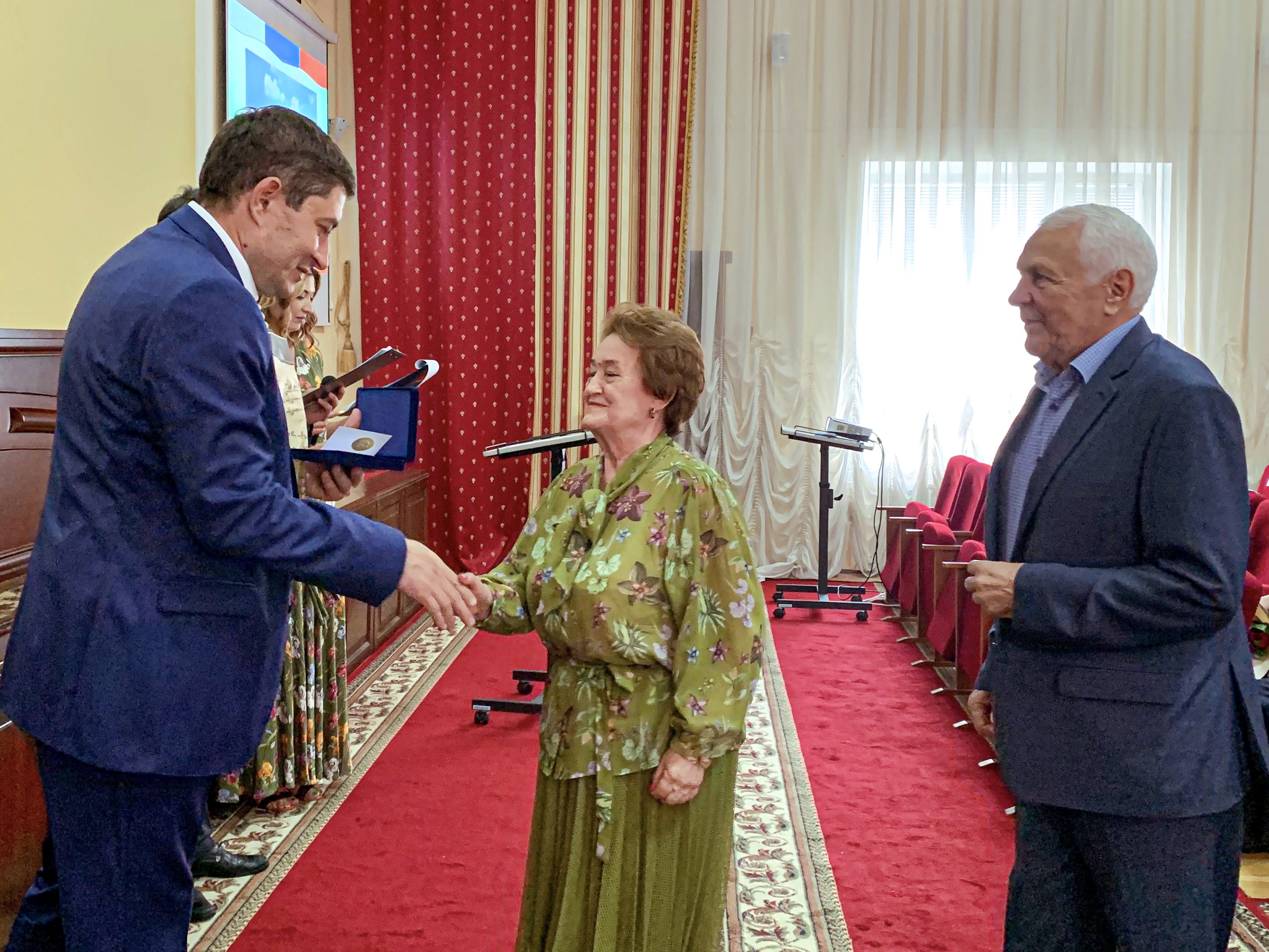 В Нальчике награждали семьи