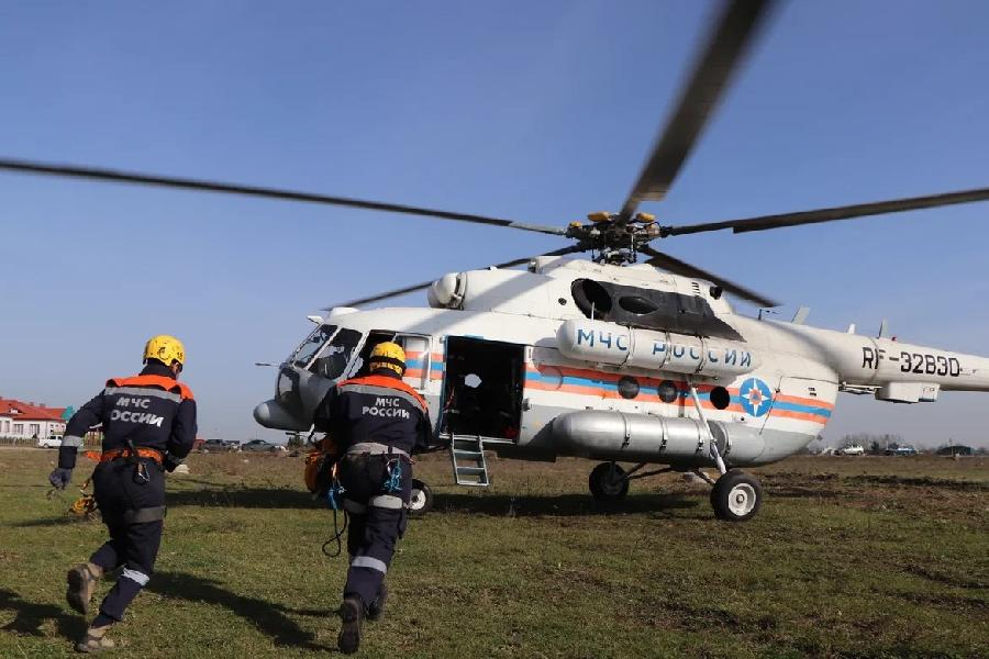 Казбек Коков поздравил сотрудников и ветеранов МЧС с профессиональным праздником