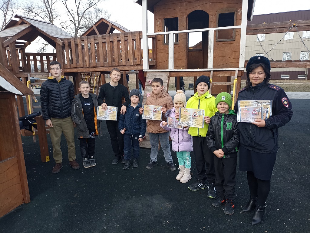 Детские площадки Кабардино-Балкарии стали пунктами разъяснения ПДД для юных пешеходов