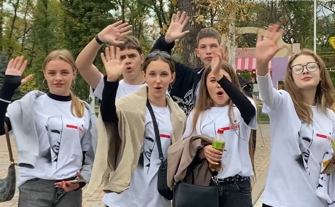 60 детей из Луганской Народной Республики на днях посетили парк аттракционов