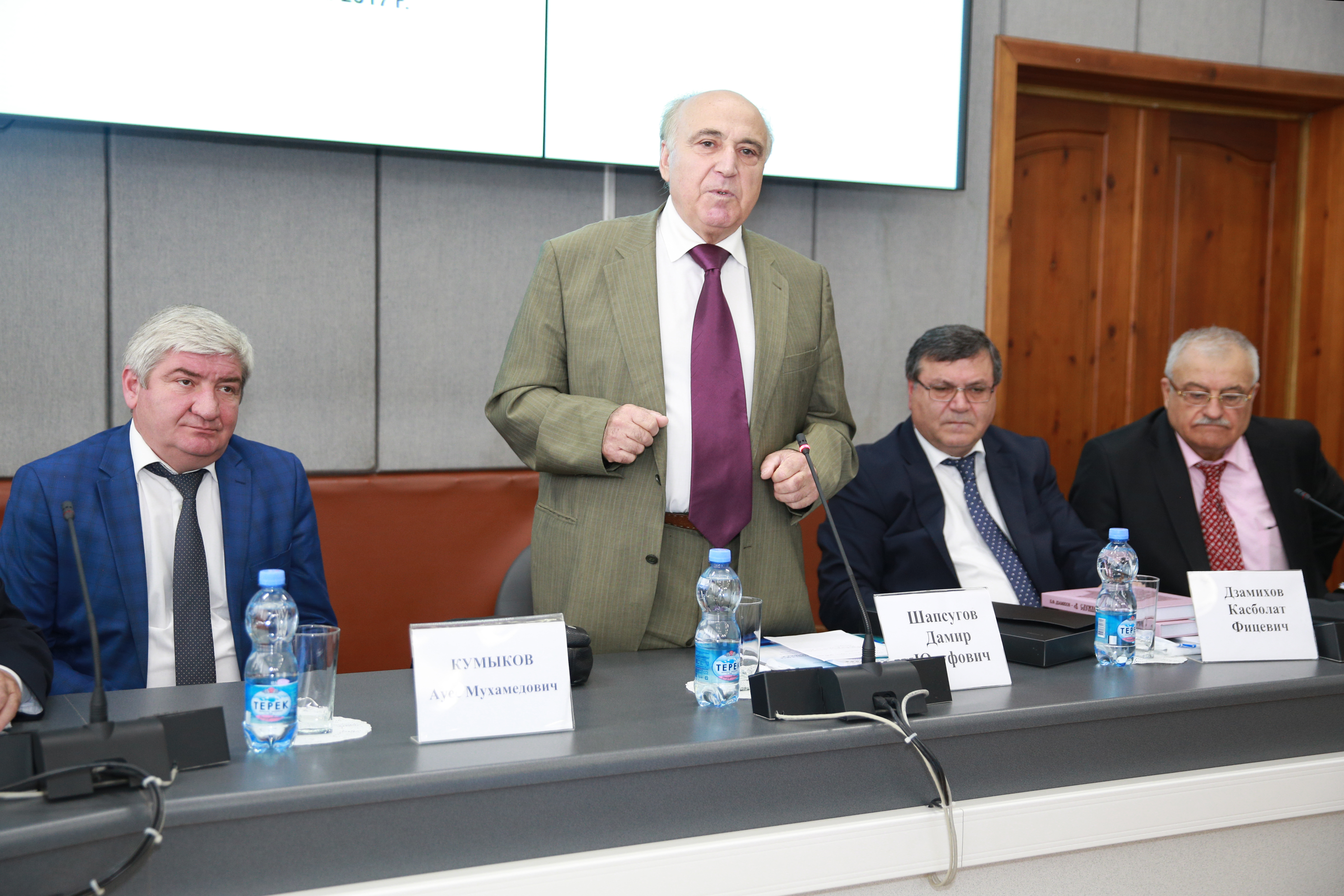 В КБГУ проходит конференция «Полиэтнические государства и нормативно-юридические системы народов Кавказа»