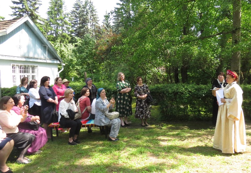 В Доме-музее Марко Вовчок говорили о старославянской письменности