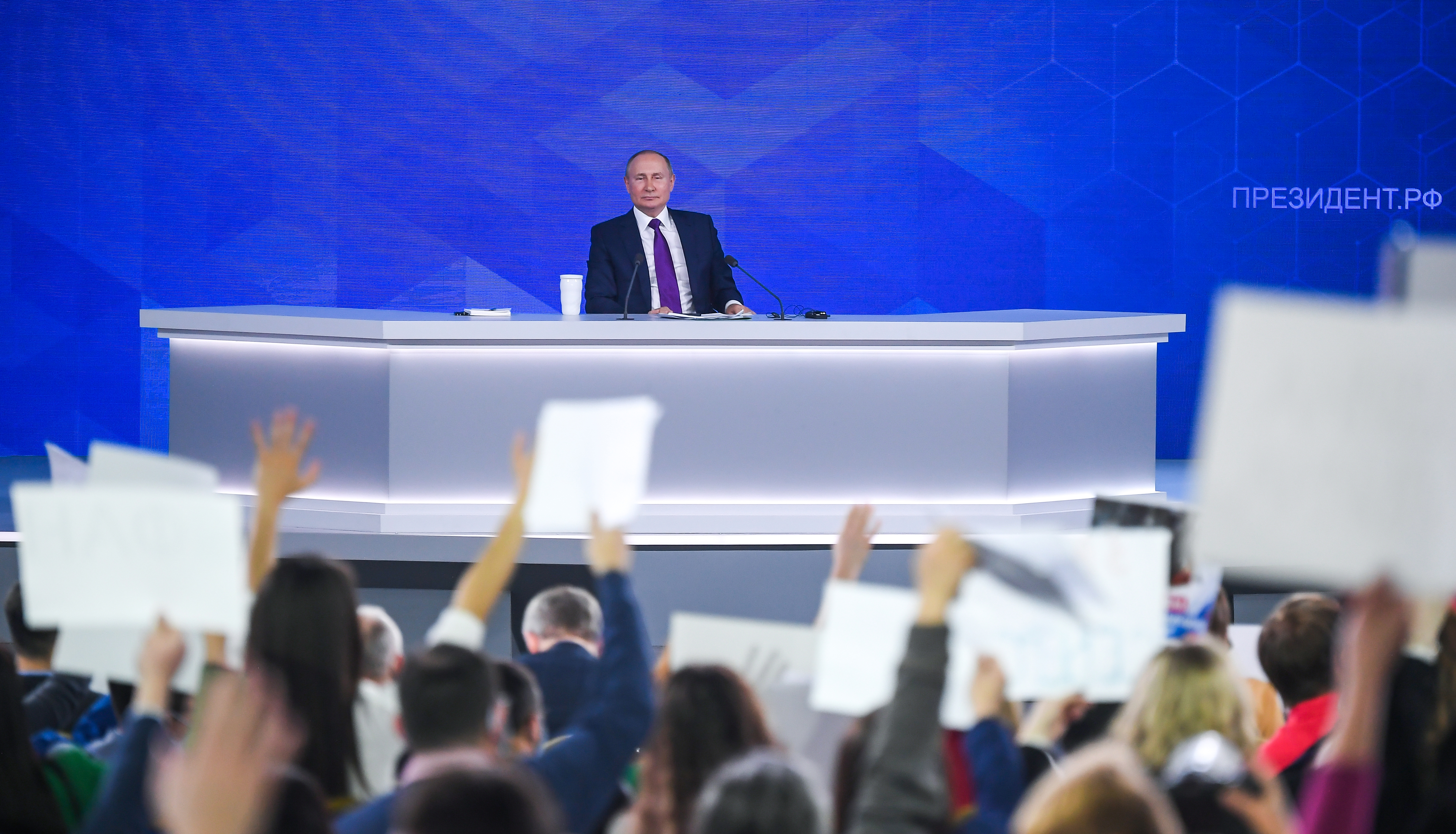 Время прямой линии для общения граждан с Президентом России будет увеличено