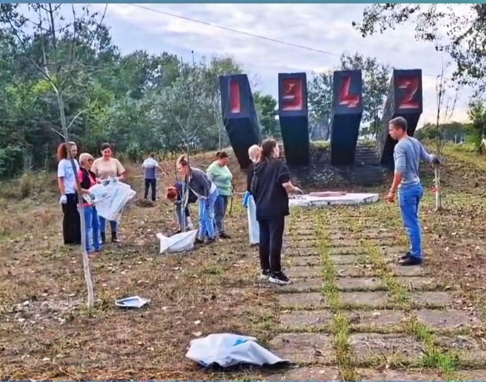 В Майском районе продолжаются субботники