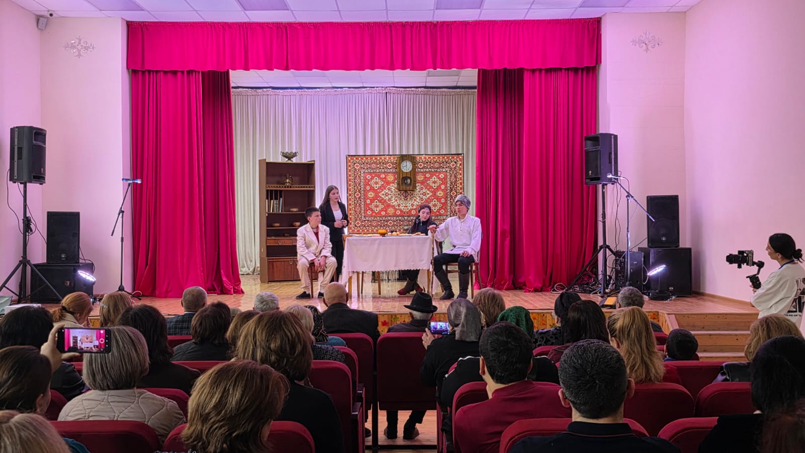 В Верхнем Куркужине прошел спектакль по пьесе Мурадина Ольмезова