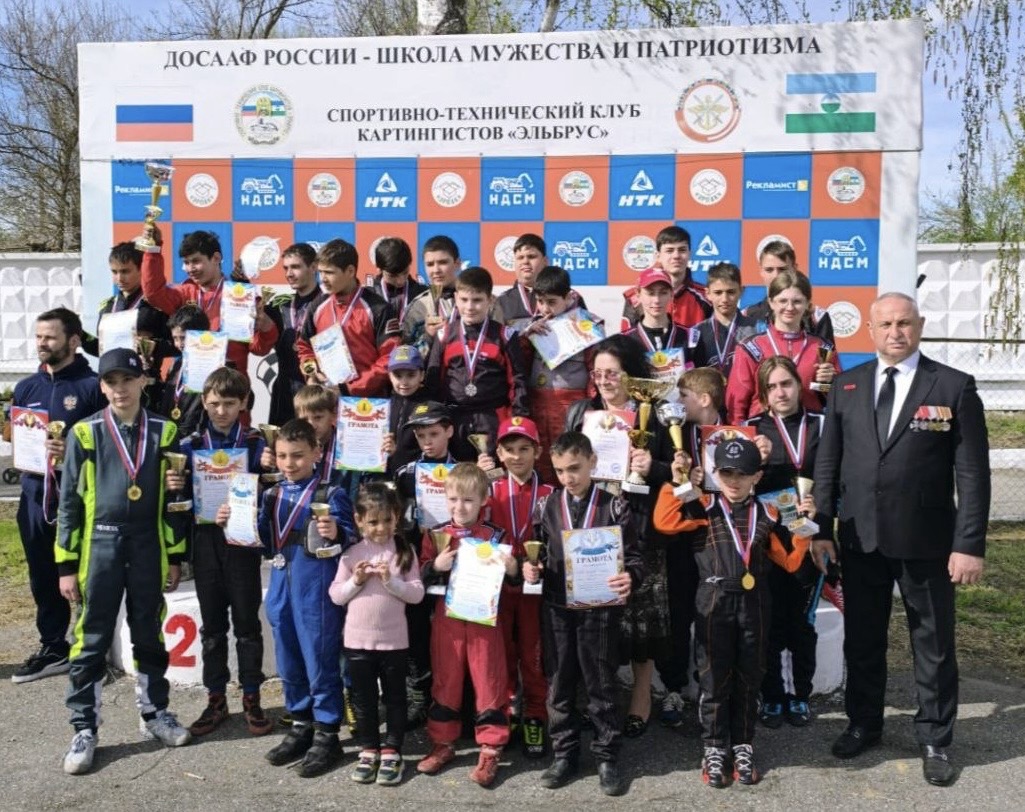 В Нарткале прошли традиционные соревнования по картингу