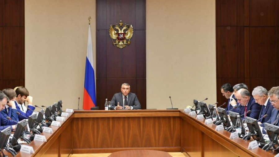 Александр Матовников провел совещание по вопросам обеспечения доступности дошкольного и общего образования    