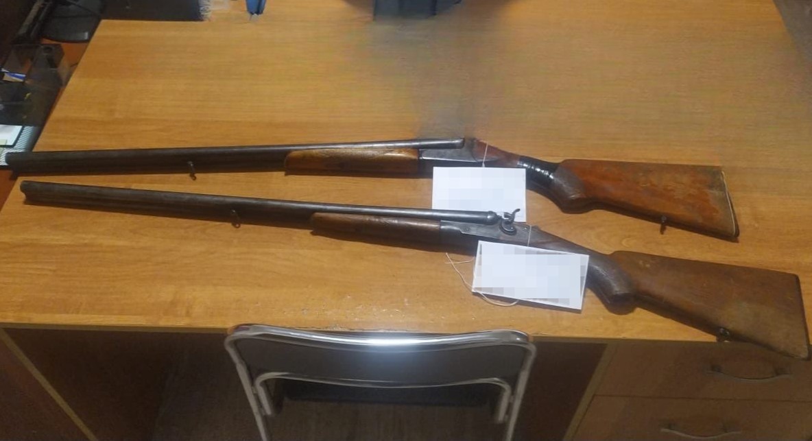 Пятеро жителей Кабардино-Балкарии выдали полицейским незаконно хранящееся оружие