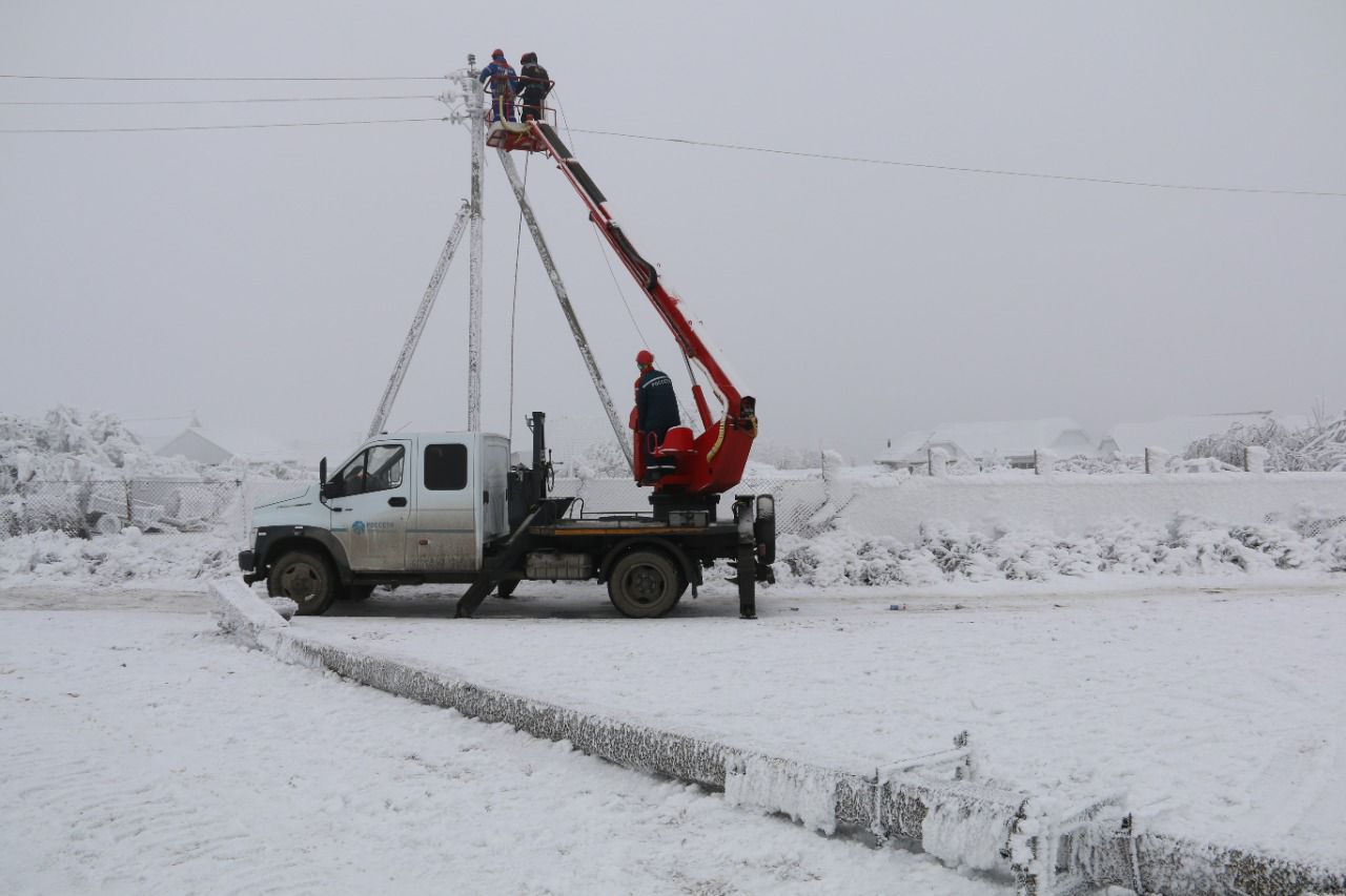 «Россети Северный Кавказ» направили в Кабардино-Балкарию еще 8 бригад энергетиков из соседних регионов