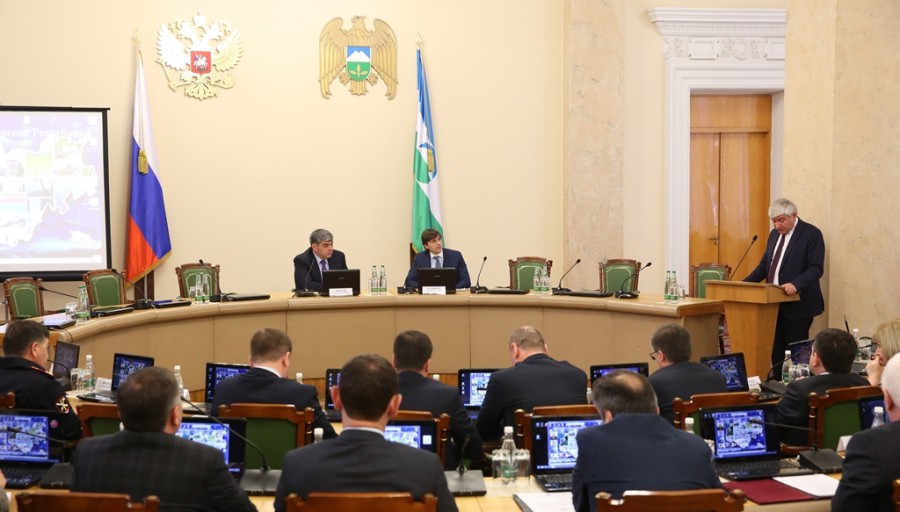 Руководитель Рособрнадзора положительно оценил готовность Кабардино-Балкарии к проведению ЕГЭ-2019