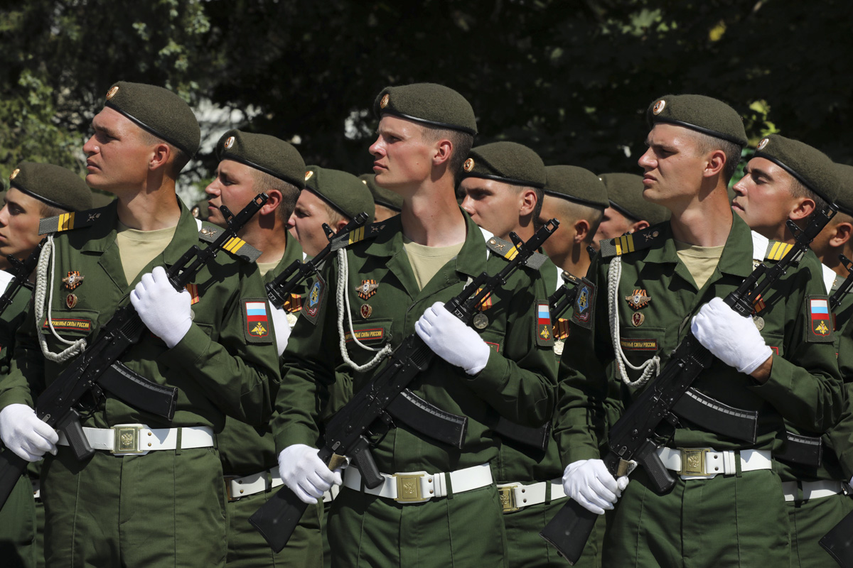 С 1 октября увеличится денежное довольствие военнослужащих