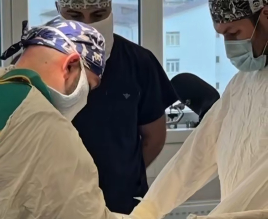 Врачи РКБ успешно провели сложную операцию на голеностопном суставе с применением высоких технологий