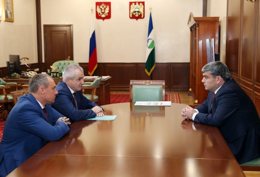 Глава КБР провел рабочую встречу с руководством Ространснадзора