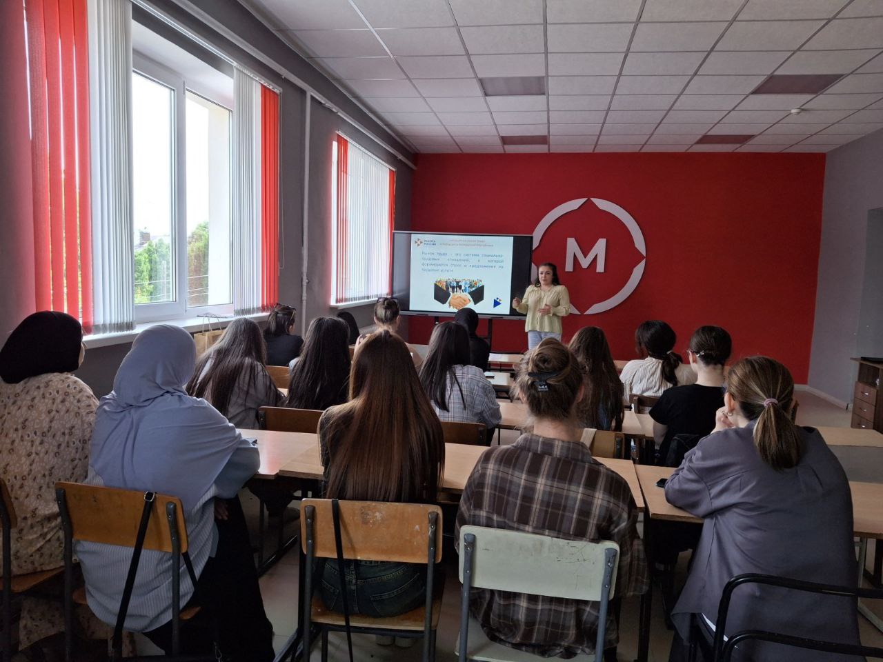 Мастер-класс в Нальчикском колледже легкой промышленности