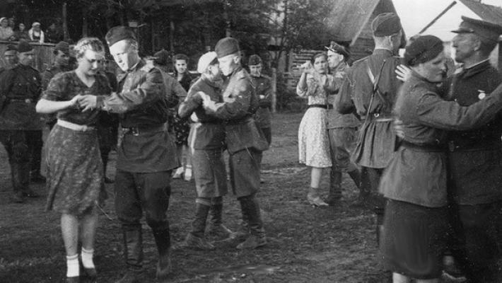 Случайный вальс