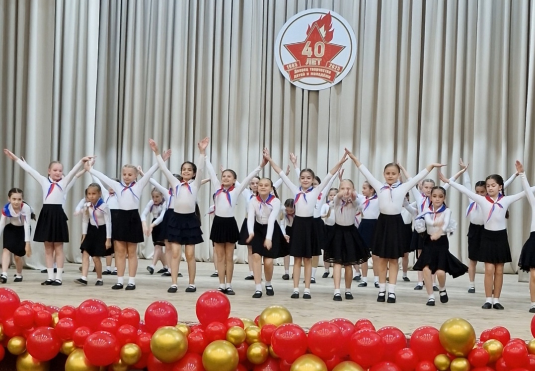 Дворец творчества отмечает день рождения